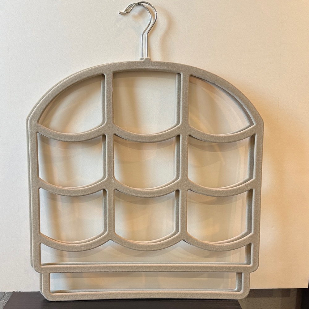 Set of 2 Beige Multi-Compartment Hangers